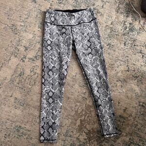 Victoria Sport Knockout Leggings Womens Medium Grey Black Snakeskin Print Tights